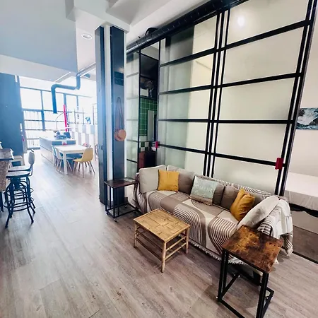 Large Modern Industrial Loft Close To Beaches La Coruña